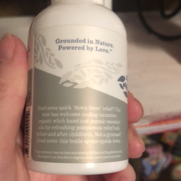 Earth Mama Herbal Perineal Spray - Picture 3 of 9
